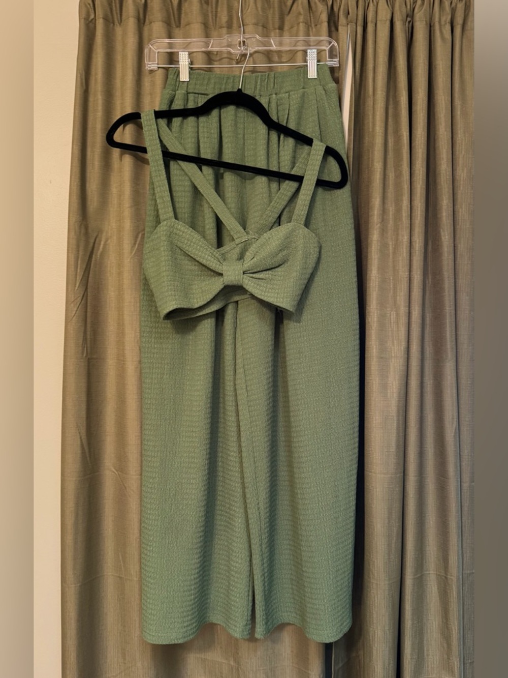 TEXTURE ASYMMETRICAL NECK CROP TANK TOP & MID RISE WIDE LEG TROUSERS